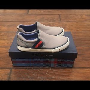 Tommy Hilfiger boys shoes size 1